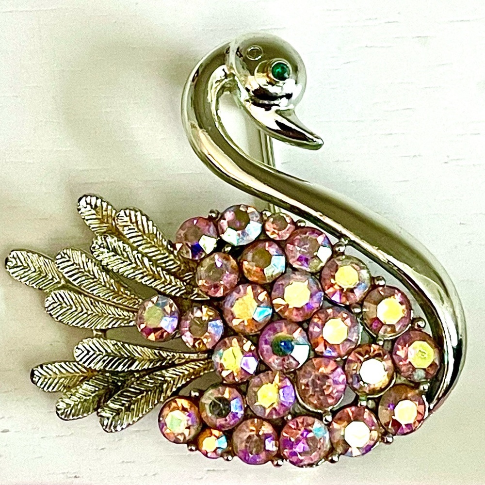 Coro Vintage Swan Rhinestone Brooch Pink Aurora Borealis (AB) Two Tone Retro Pin - Picture 5 of 10